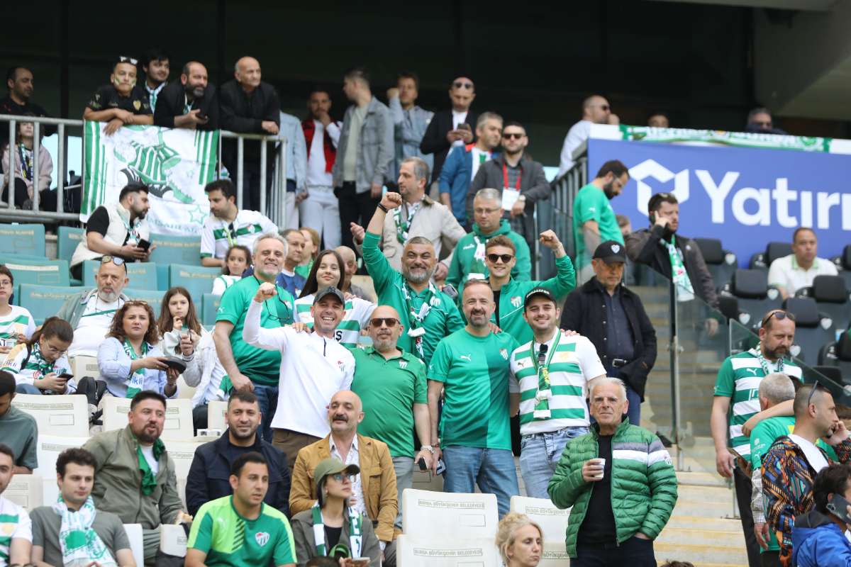 (FOTO GALERİ) BURSASPOR-BORNOVA FK TARAFTAR FOTOĞRAFLARI-1