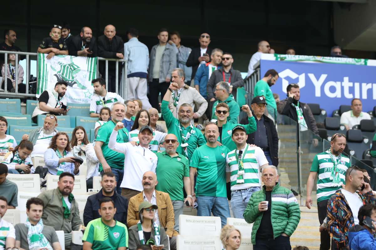 (FOTO GALERİ) BURSASPOR-BORNOVA FK TARAFTAR FOTOĞRAFLARI-1