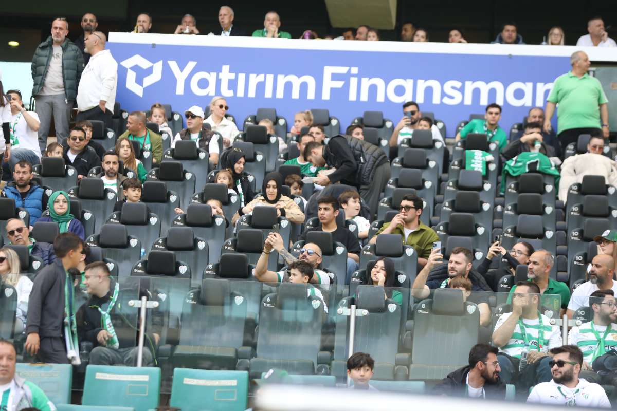 (FOTO GALERİ) BURSASPOR-BORNOVA FK TARAFTAR FOTOĞRAFLARI-1