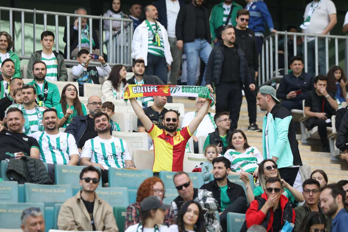 (FOTO GALERİ) BURSASPOR-BORNOVA FK TARAFTAR FOTOĞRAFLARI-1