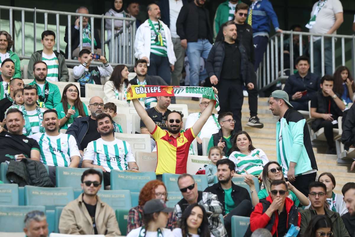 (FOTO GALERİ) BURSASPOR-BORNOVA FK TARAFTAR FOTOĞRAFLARI-1