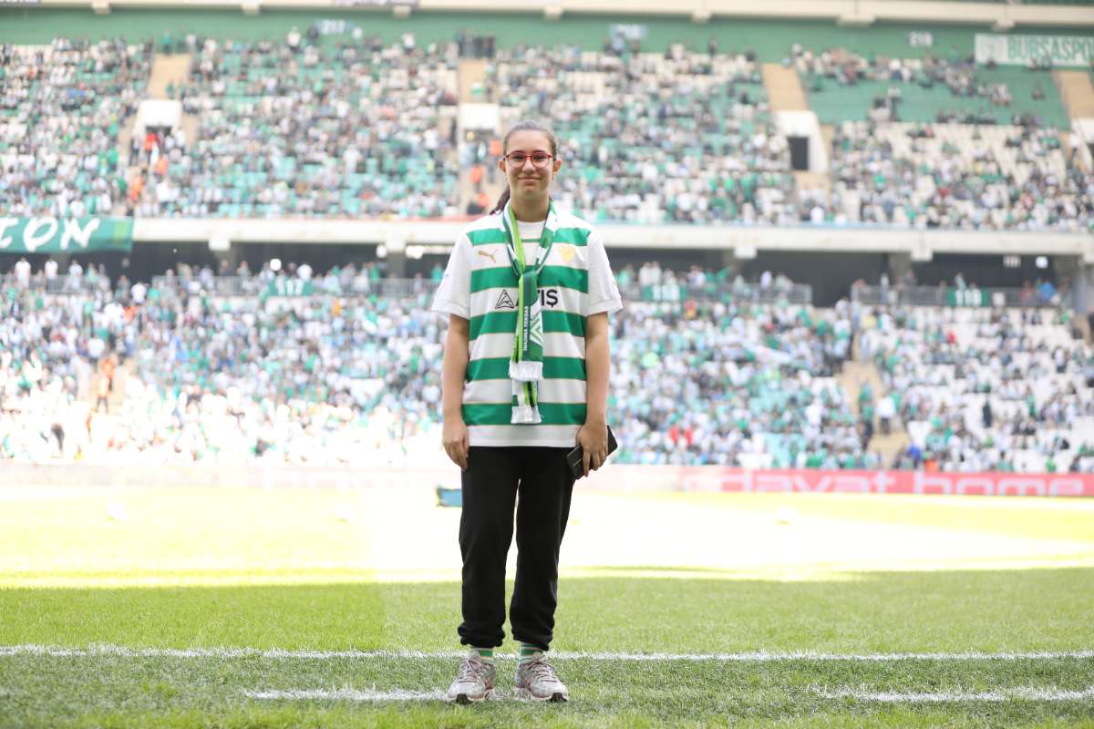 (FOTO GALERİ) BURSASPOR-BORNOVA FK TARAFTAR FOTOĞRAFLARI-1