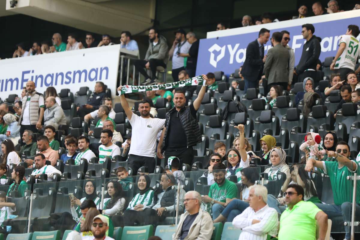(FOTO GALERİ) BURSASPOR-BORNOVA FK TARAFTAR FOTOĞRAFLARI-1