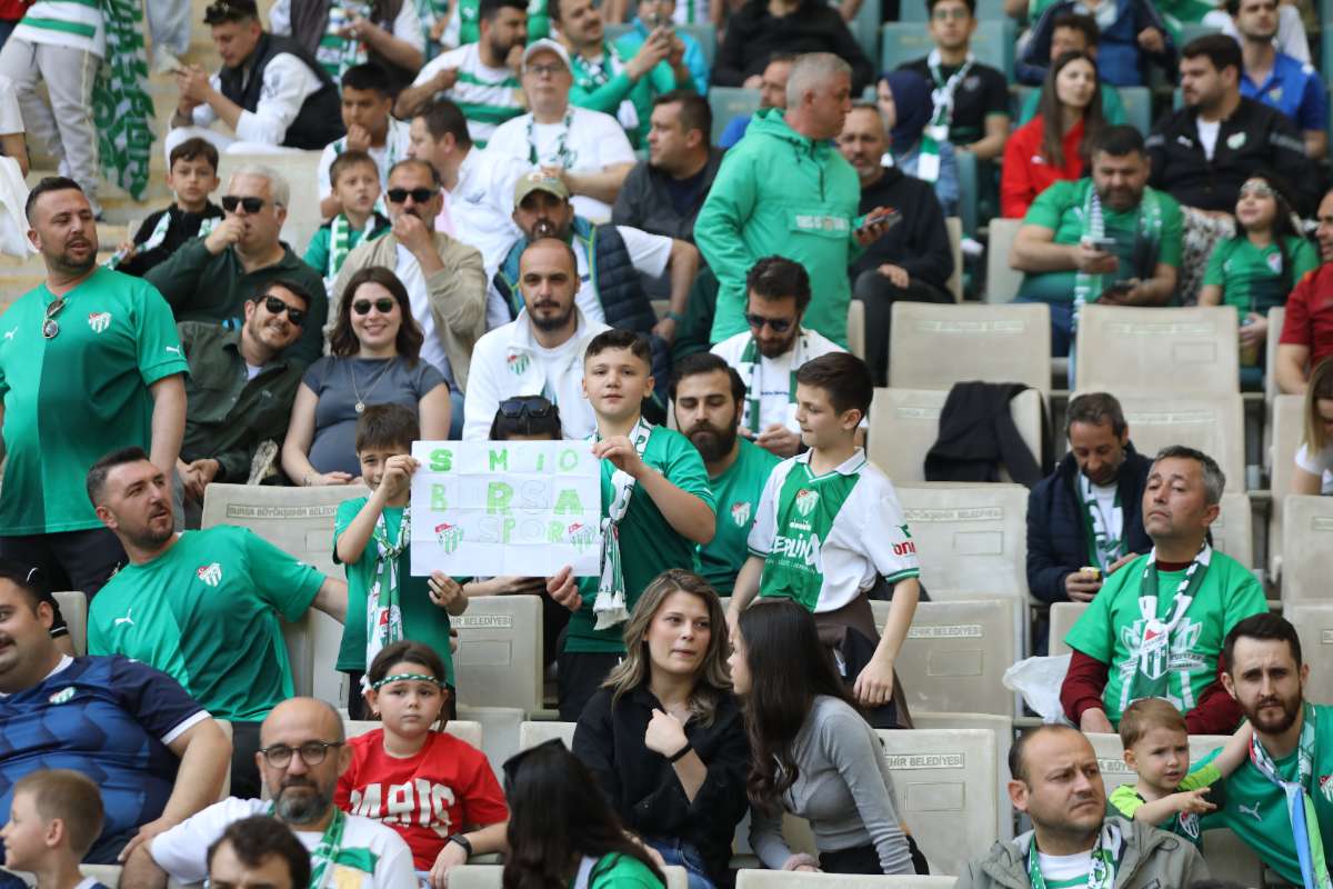 (FOTO GALERİ) BURSASPOR-BORNOVA FK TARAFTAR FOTOĞRAFLARI-2