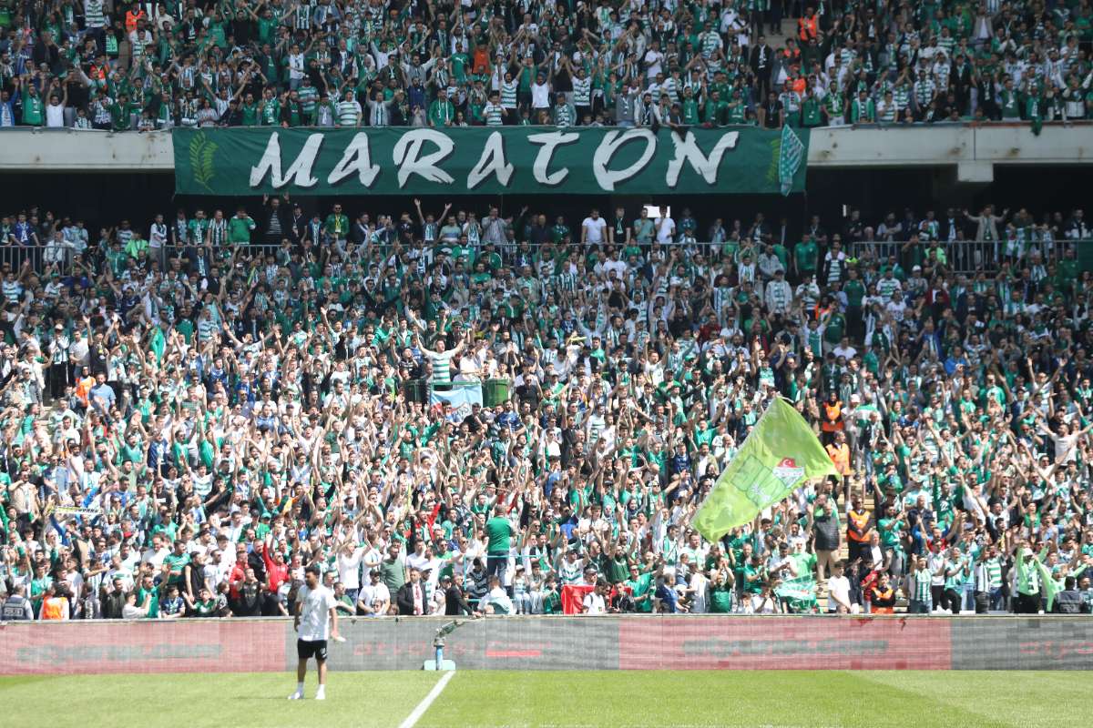 (FOTO GALERİ) BURSASPOR-BORNOVA FK TARAFTAR FOTOĞRAFLARI-2