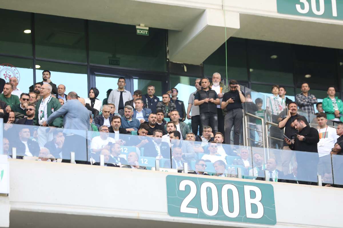 (FOTO GALERİ) BURSASPOR-BORNOVA FK TARAFTAR FOTOĞRAFLARI-2