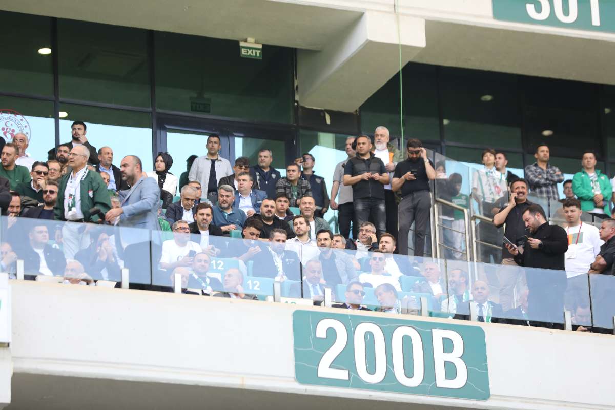 (FOTO GALERİ) BURSASPOR-BORNOVA FK TARAFTAR FOTOĞRAFLARI-2
