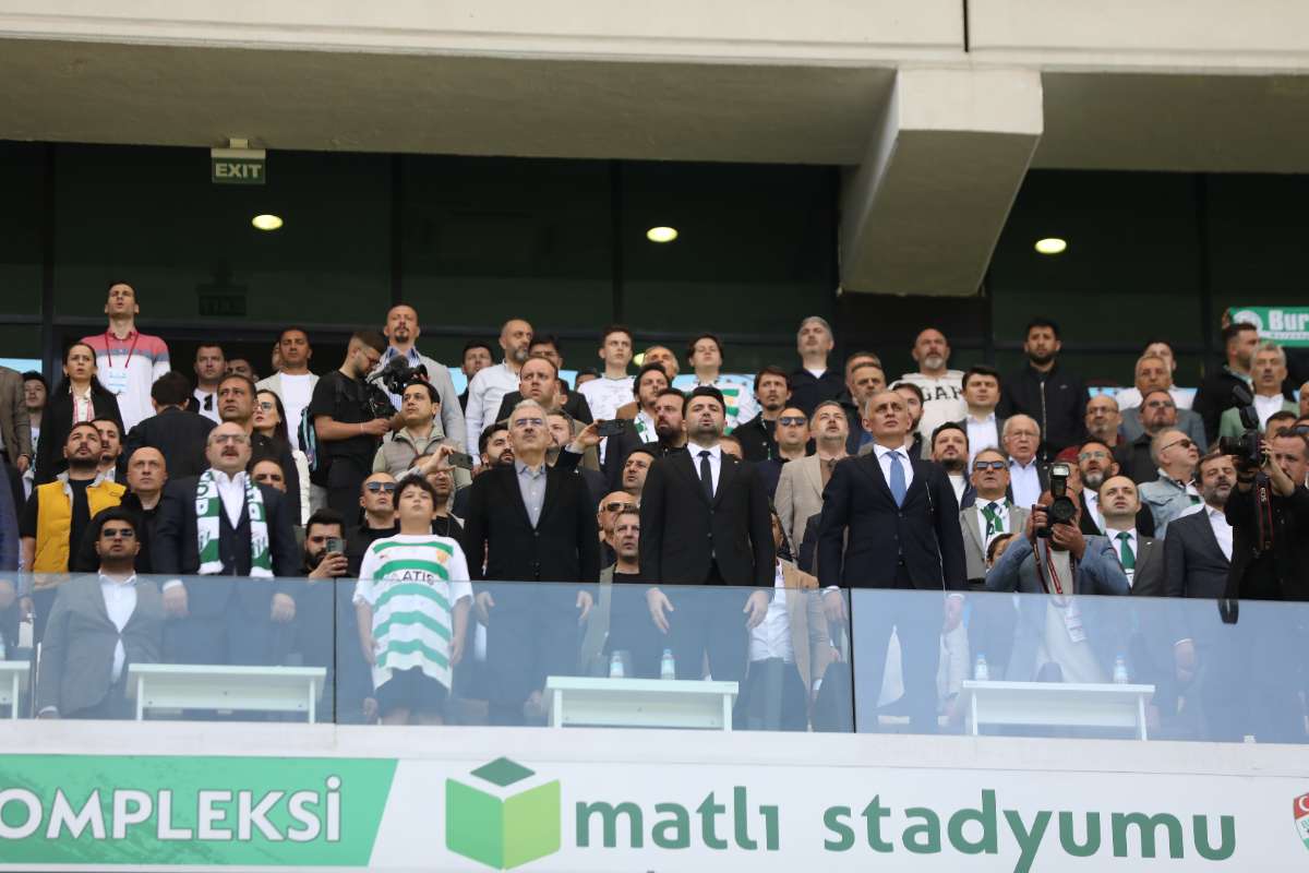 (FOTO GALERİ) BURSASPOR-BORNOVA FK TARAFTAR FOTOĞRAFLARI-2