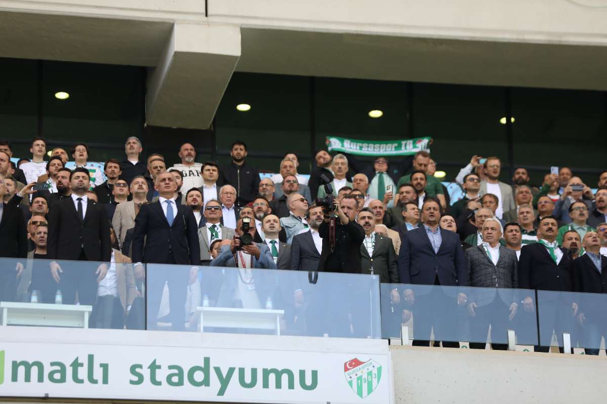 (FOTO GALERİ) BURSASPOR-BORNOVA FK TARAFTAR FOTOĞRAFLARI-2