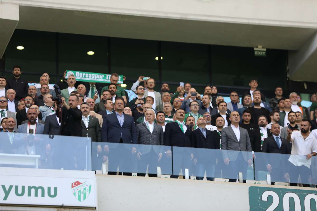 (FOTO GALERİ) BURSASPOR-BORNOVA FK TARAFTAR FOTOĞRAFLARI-2