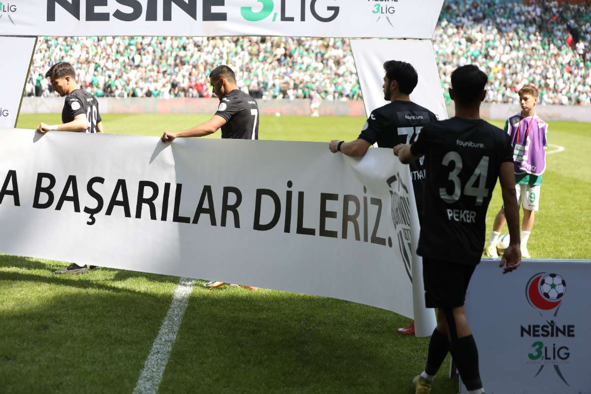 (FOTO GALERİ) BURSASPOR-BORNOVA FK TARAFTAR FOTOĞRAFLARI-2