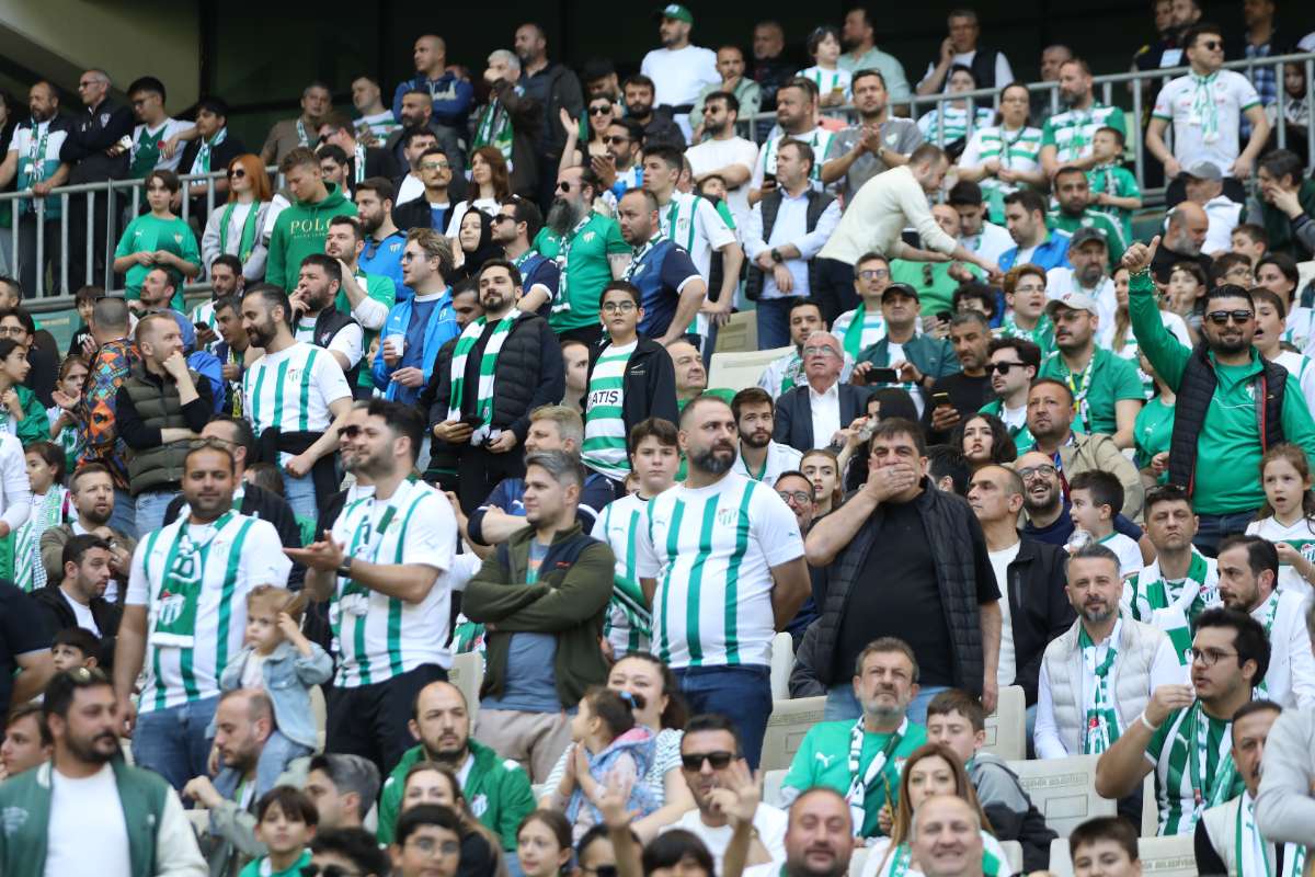 (FOTO GALERİ) BURSASPOR-BORNOVA FK TARAFTAR FOTOĞRAFLARI-2