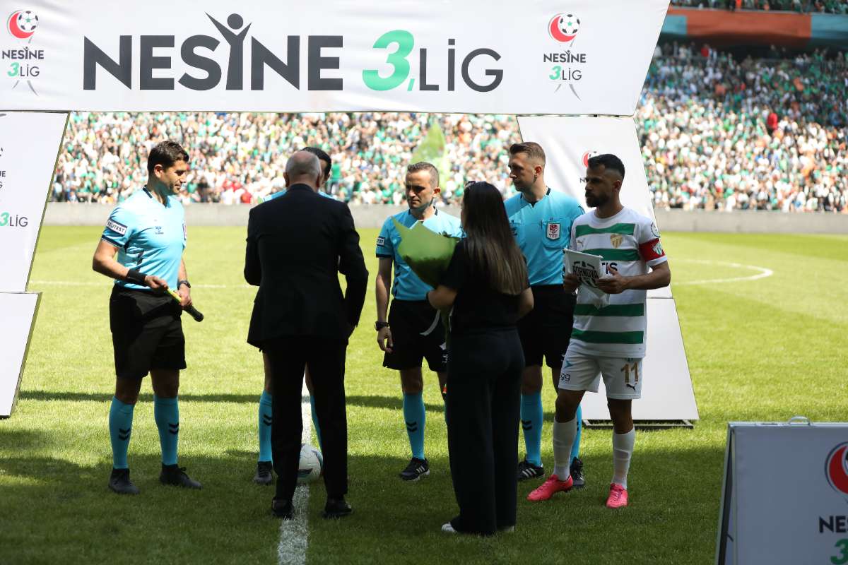 (FOTO GALERİ) BURSASPOR-BORNOVA FK TARAFTAR FOTOĞRAFLARI-2