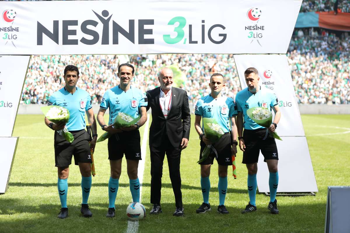 (FOTO GALERİ) BURSASPOR-BORNOVA FK TARAFTAR FOTOĞRAFLARI-2