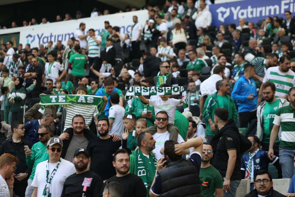 (FOTO GALERİ) BURSASPOR-BORNOVA FK TARAFTAR FOTOĞRAFLARI-2