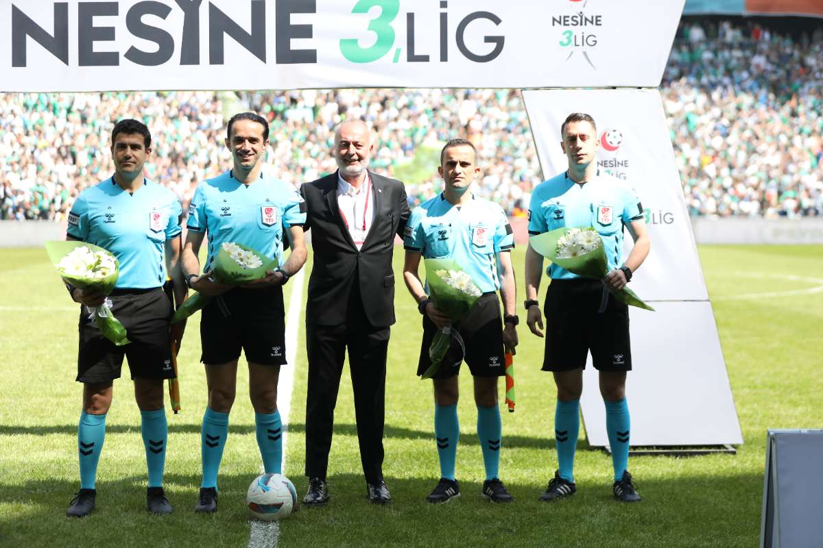 (FOTO GALERİ) BURSASPOR-BORNOVA FK TARAFTAR FOTOĞRAFLARI-2
