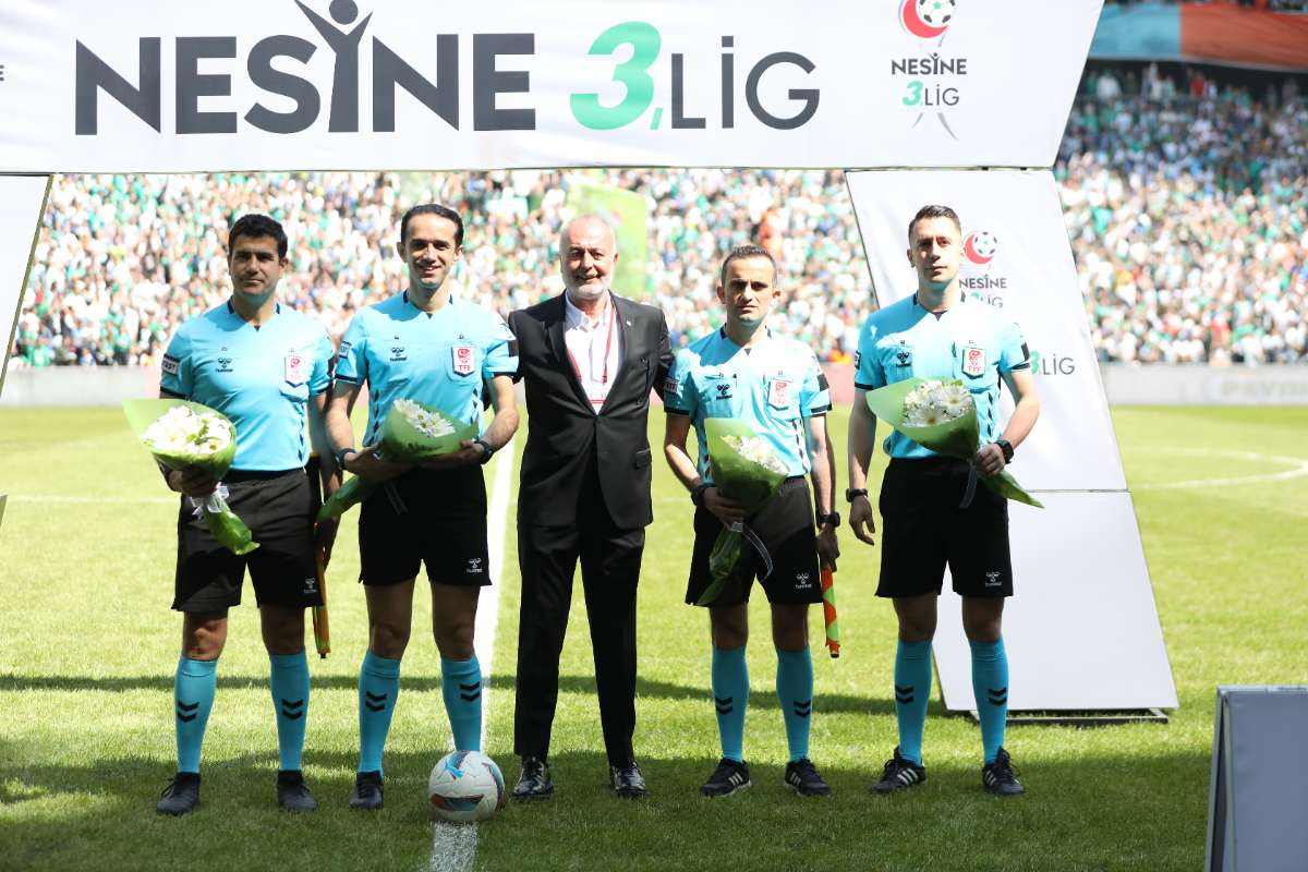 (FOTO GALERİ) BURSASPOR-BORNOVA FK TARAFTAR FOTOĞRAFLARI-2