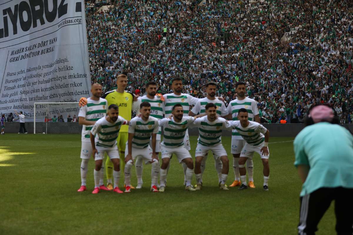 (FOTO GALERİ) BURSASPOR-BORNOVA FK TARAFTAR FOTOĞRAFLARI-2
