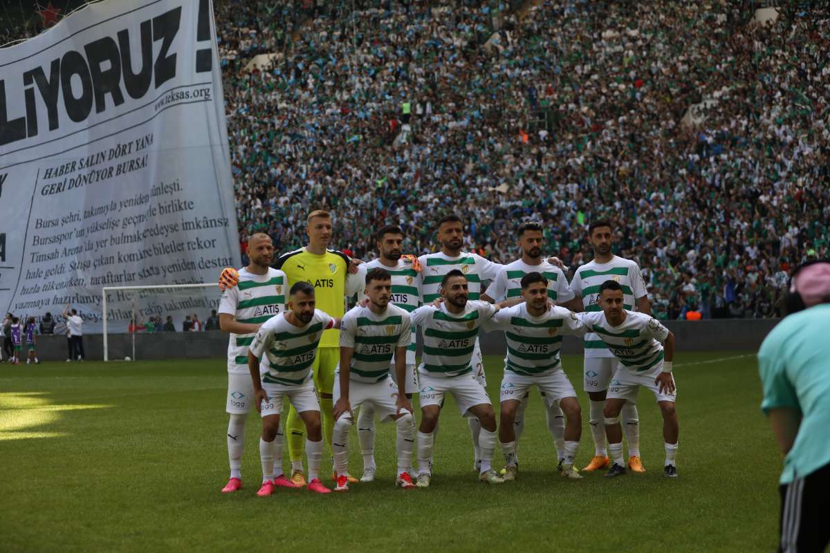 (FOTO GALERİ) BURSASPOR-BORNOVA FK TARAFTAR FOTOĞRAFLARI-2