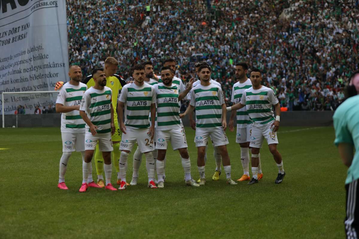 (FOTO GALERİ) BURSASPOR-BORNOVA FK TARAFTAR FOTOĞRAFLARI-2