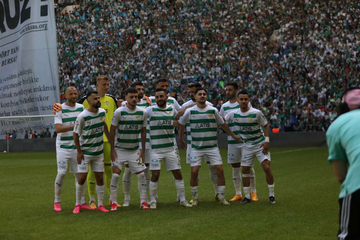 (FOTO GALERİ) BURSASPOR-BORNOVA FK TARAFTAR FOTOĞRAFLARI-2