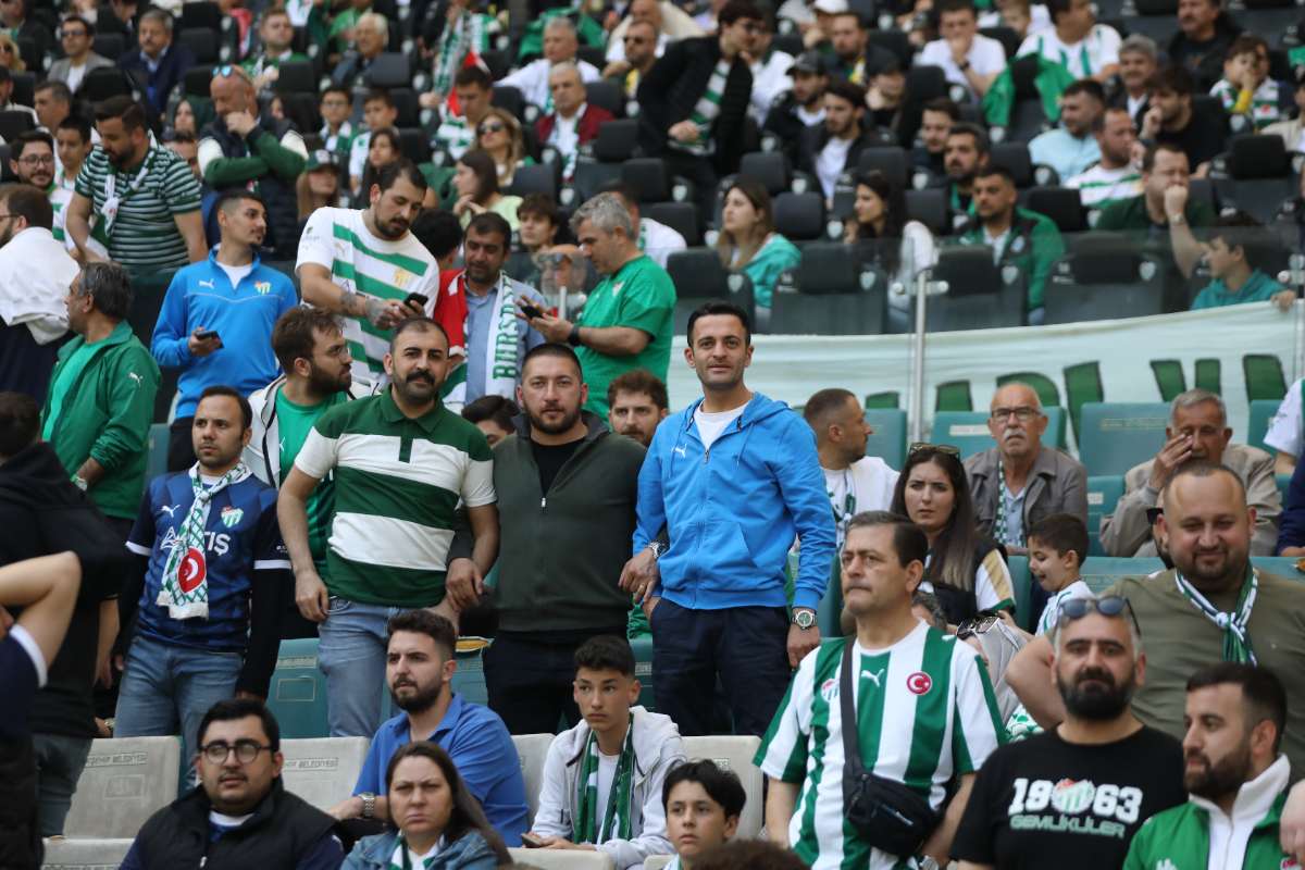 (FOTO GALERİ) BURSASPOR-BORNOVA FK TARAFTAR FOTOĞRAFLARI-2