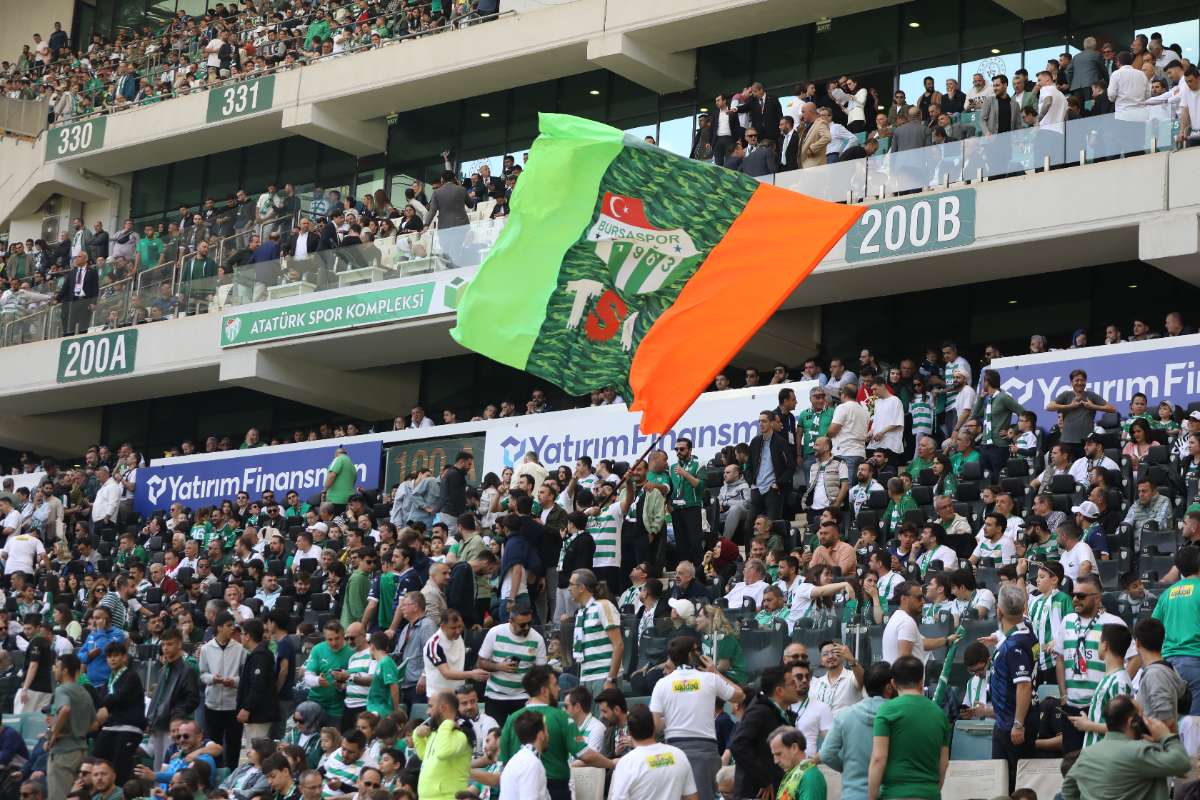 (FOTO GALERİ) BURSASPOR-BORNOVA FK TARAFTAR FOTOĞRAFLARI-2