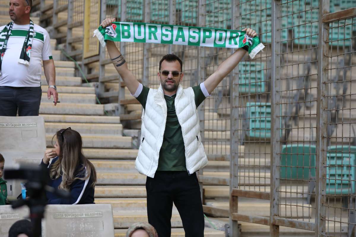 (FOTO GALERİ) BURSASPOR-BORNOVA FK TARAFTAR FOTOĞRAFLARI-2