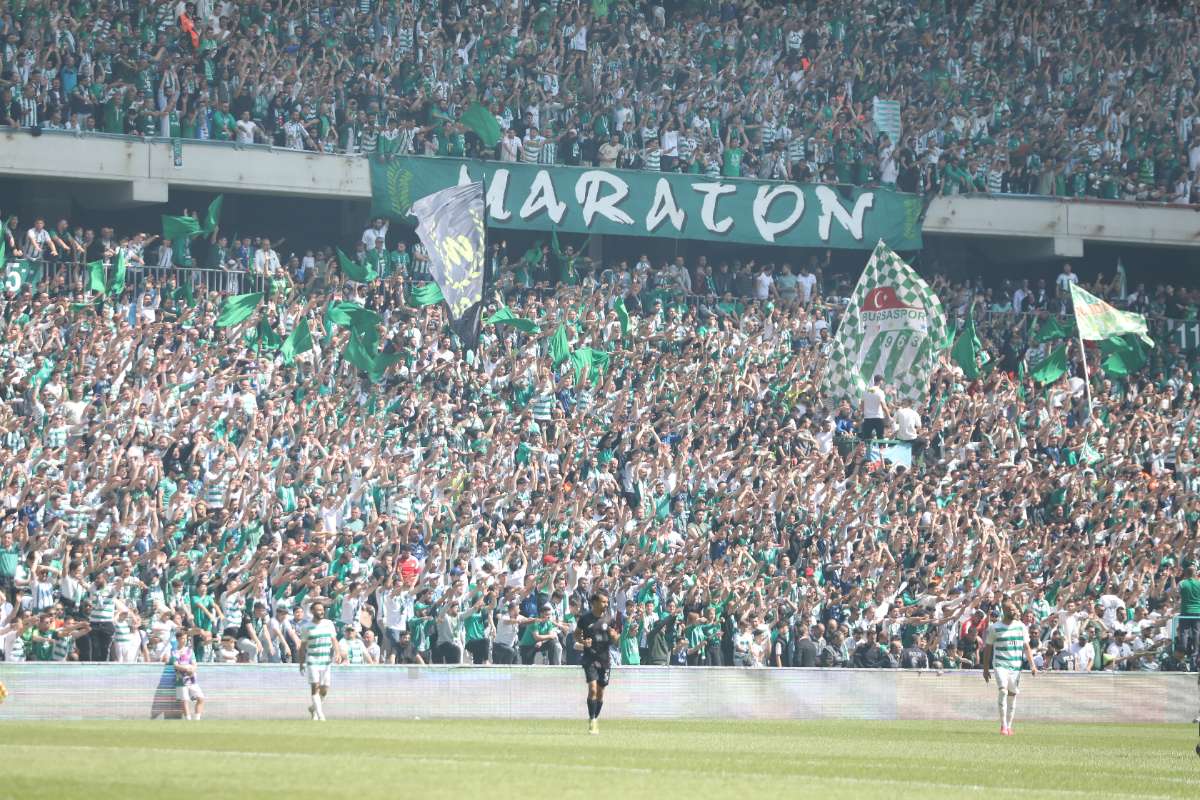 (FOTO GALERİ) BURSASPOR-BORNOVA FK TARAFTAR FOTOĞRAFLARI-2