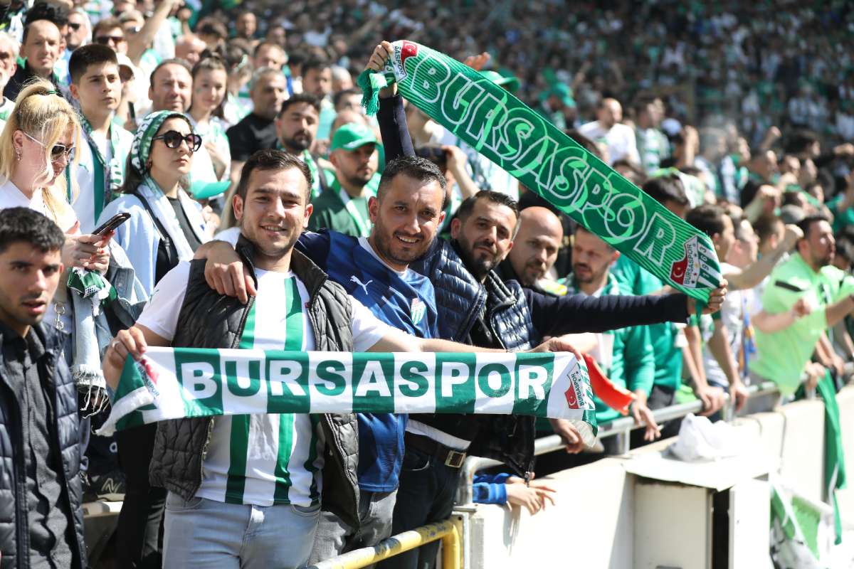 (FOTO GALERİ) BURSASPOR-BORNOVA FK TARAFTAR FOTOĞRAFLARI-2