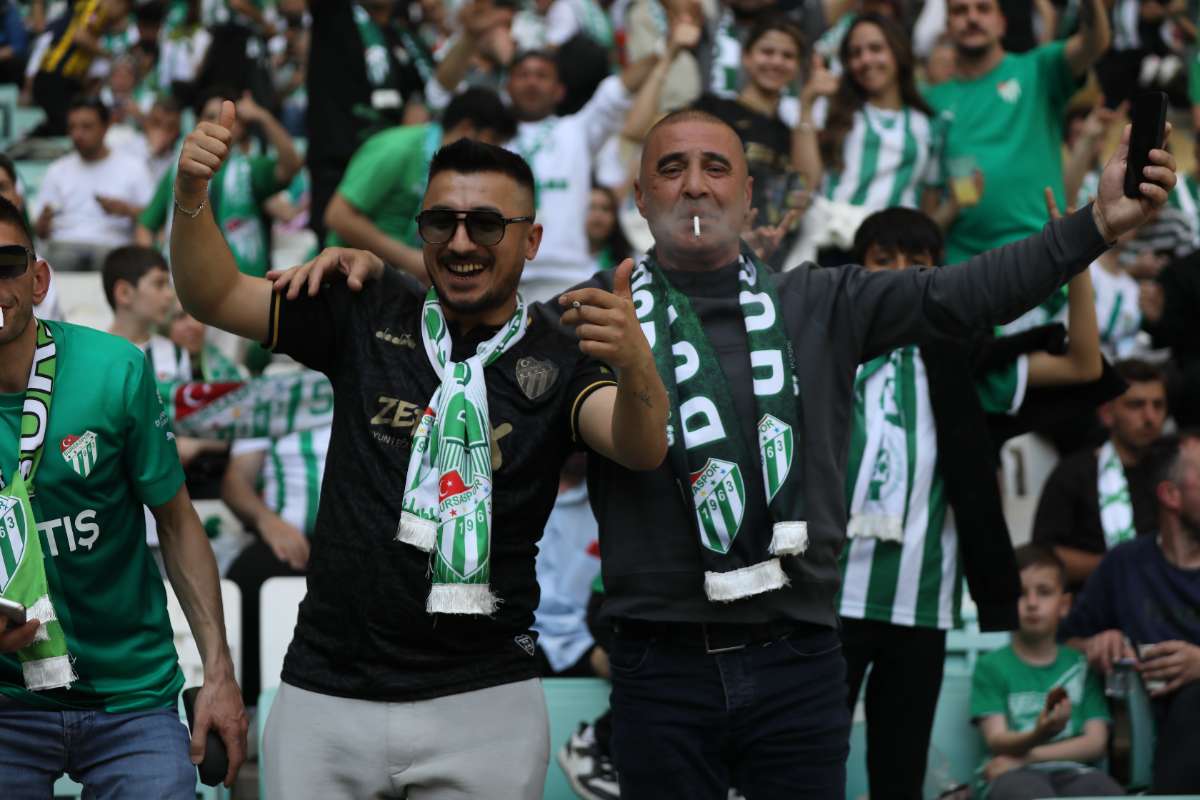 (FOTO GALERİ) BURSASPOR-BORNOVA FK TARAFTAR FOTOĞRAFLARI-2