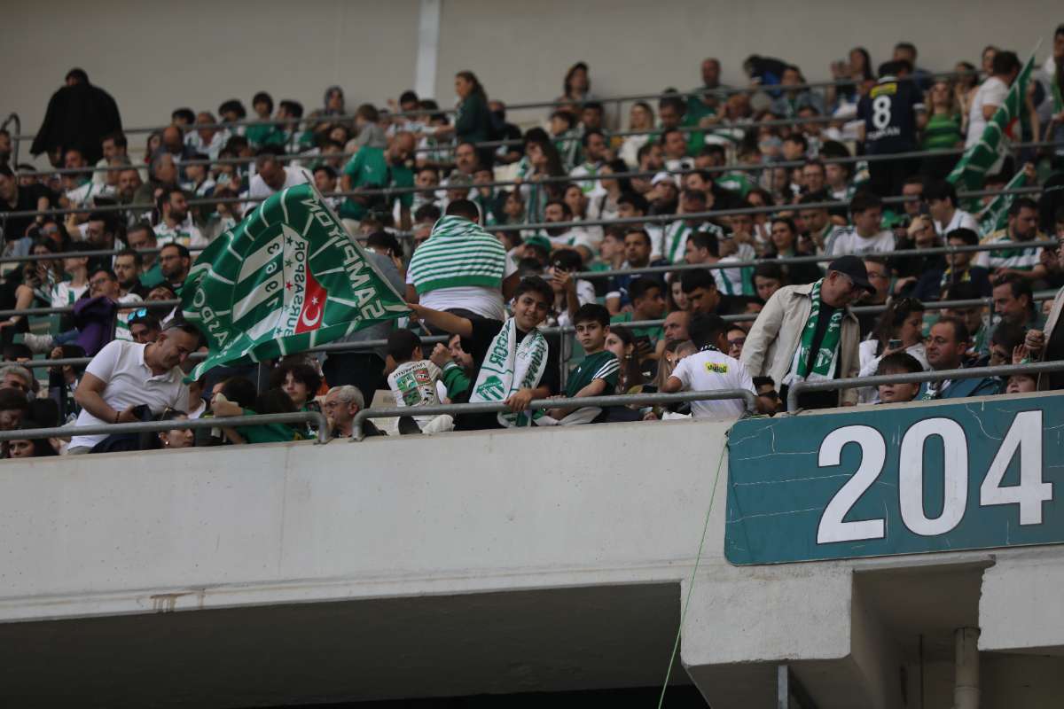 (FOTO GALERİ) BURSASPOR-BORNOVA FK TARAFTAR FOTOĞRAFLARI-2