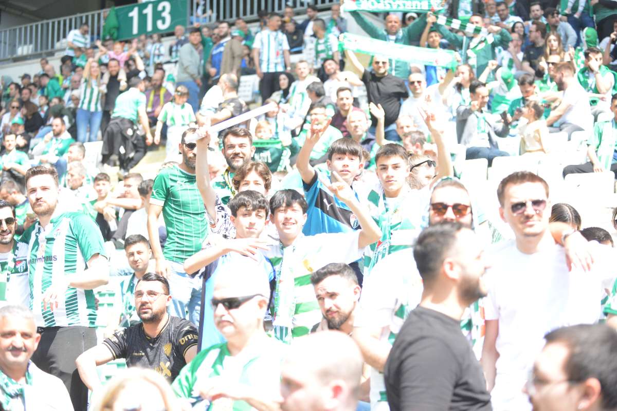 (FOTO GALERİ) BURSASPOR-BORNOVA FK TARAFTAR FOTOĞRAFLARI-3