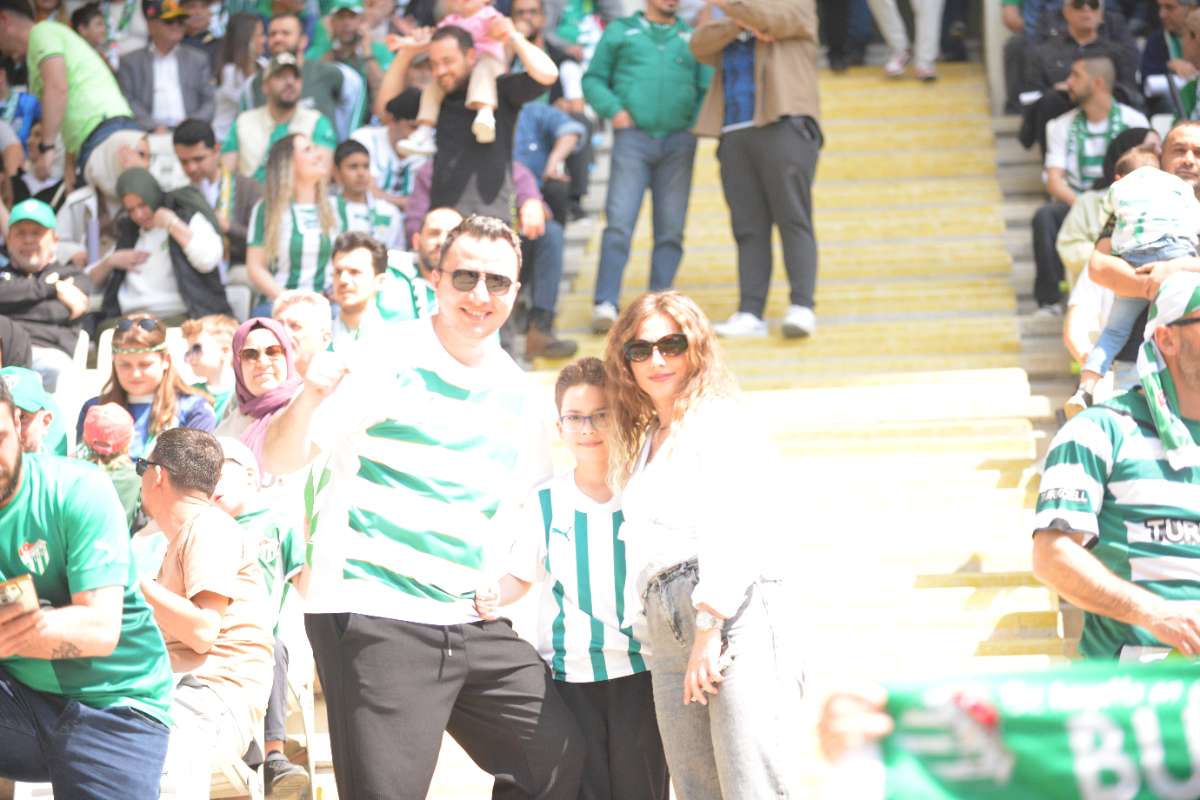 (FOTO GALERİ) BURSASPOR-BORNOVA FK TARAFTAR FOTOĞRAFLARI-3