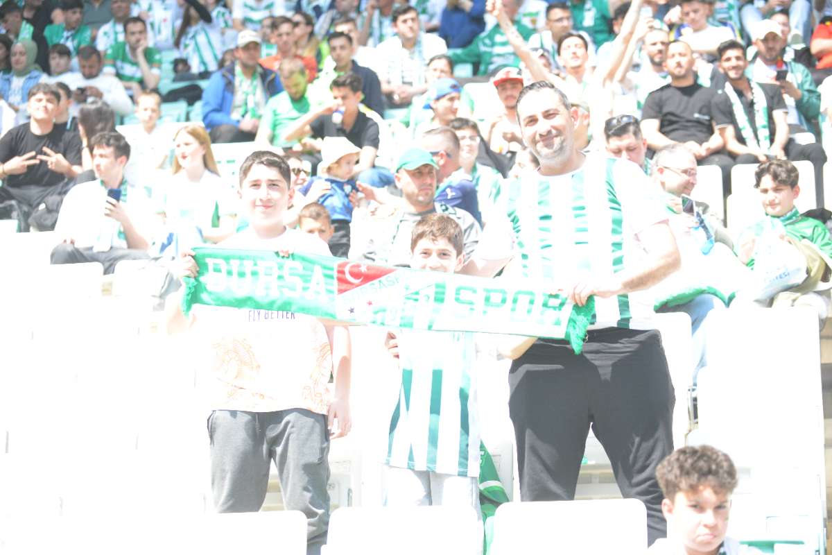 (FOTO GALERİ) BURSASPOR-BORNOVA FK TARAFTAR FOTOĞRAFLARI-3