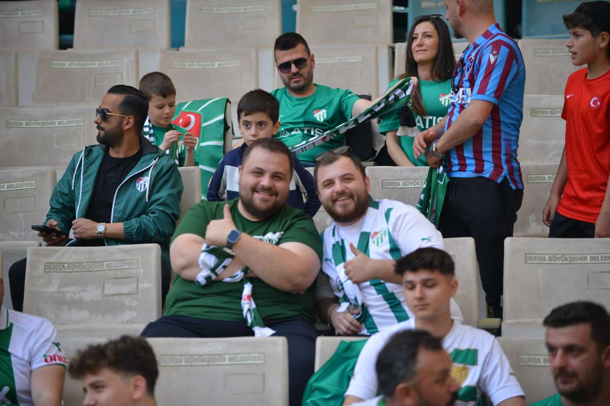 (FOTO GALERİ) BURSASPOR-BORNOVA FK TARAFTAR FOTOĞRAFLARI-3