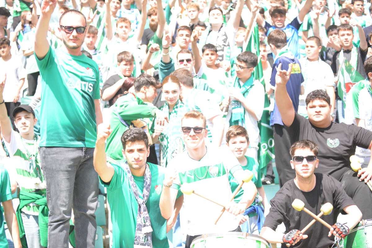(FOTO GALERİ) BURSASPOR-BORNOVA FK TARAFTAR FOTOĞRAFLARI-3