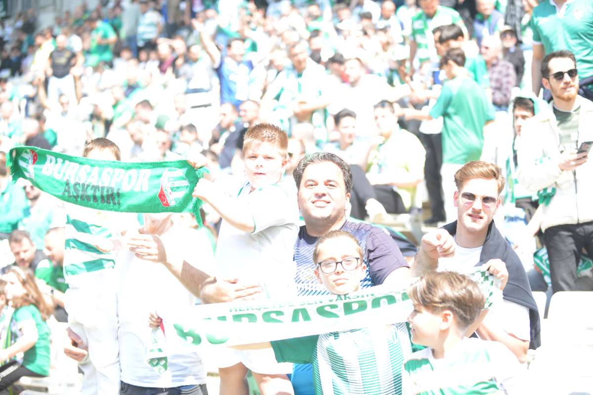 (FOTO GALERİ) BURSASPOR-BORNOVA FK TARAFTAR FOTOĞRAFLARI-3