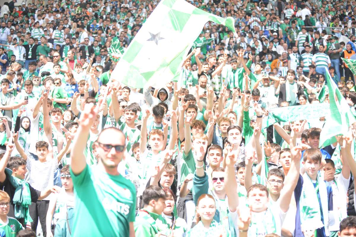 (FOTO GALERİ) BURSASPOR-BORNOVA FK TARAFTAR FOTOĞRAFLARI-3