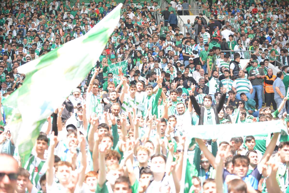 (FOTO GALERİ) BURSASPOR-BORNOVA FK TARAFTAR FOTOĞRAFLARI-3