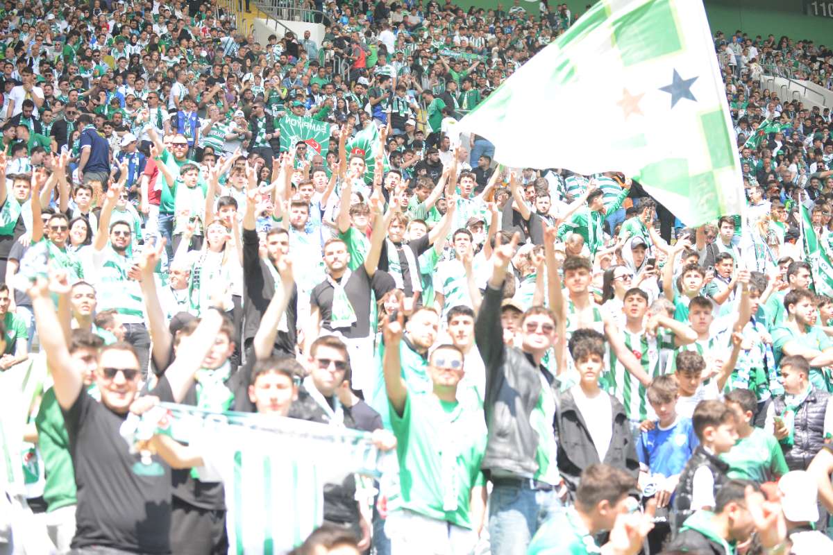 (FOTO GALERİ) BURSASPOR-BORNOVA FK TARAFTAR FOTOĞRAFLARI-3