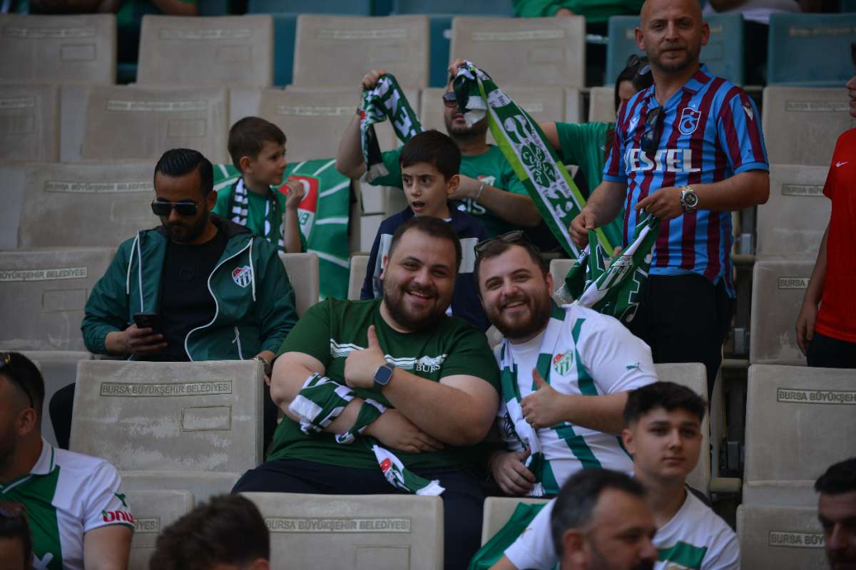 (FOTO GALERİ) BURSASPOR-BORNOVA FK TARAFTAR FOTOĞRAFLARI-3