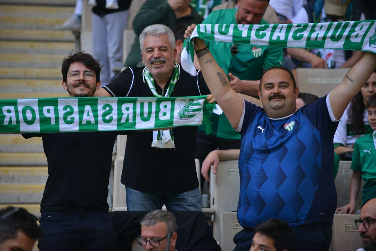 (FOTO GALERİ) BURSASPOR-BORNOVA FK TARAFTAR FOTOĞRAFLARI-3
