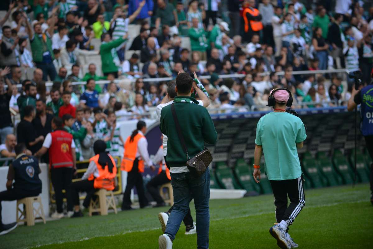 (FOTO GALERİ) BURSASPOR-BORNOVA FK TARAFTAR FOTOĞRAFLARI-3