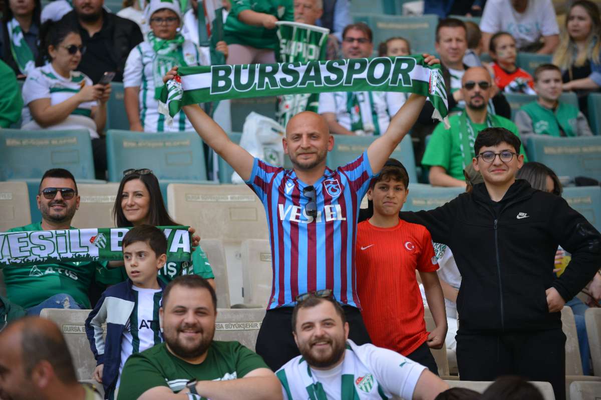 (FOTO GALERİ) BURSASPOR-BORNOVA FK TARAFTAR FOTOĞRAFLARI-3