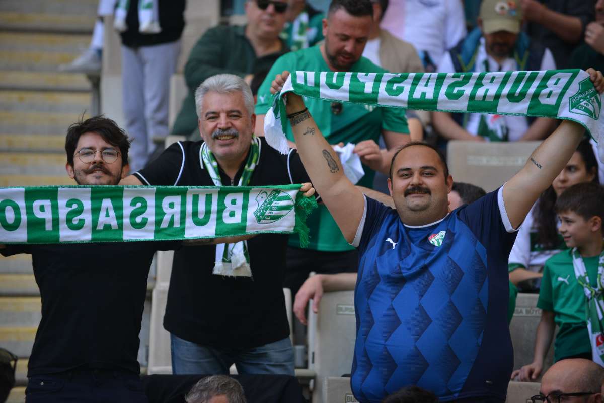 (FOTO GALERİ) BURSASPOR-BORNOVA FK TARAFTAR FOTOĞRAFLARI-3
