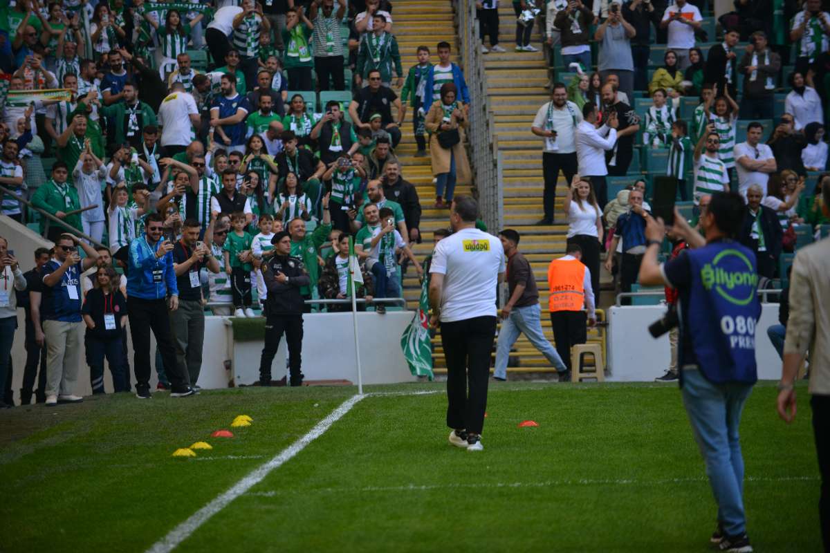 (FOTO GALERİ) BURSASPOR-BORNOVA FK TARAFTAR FOTOĞRAFLARI-3