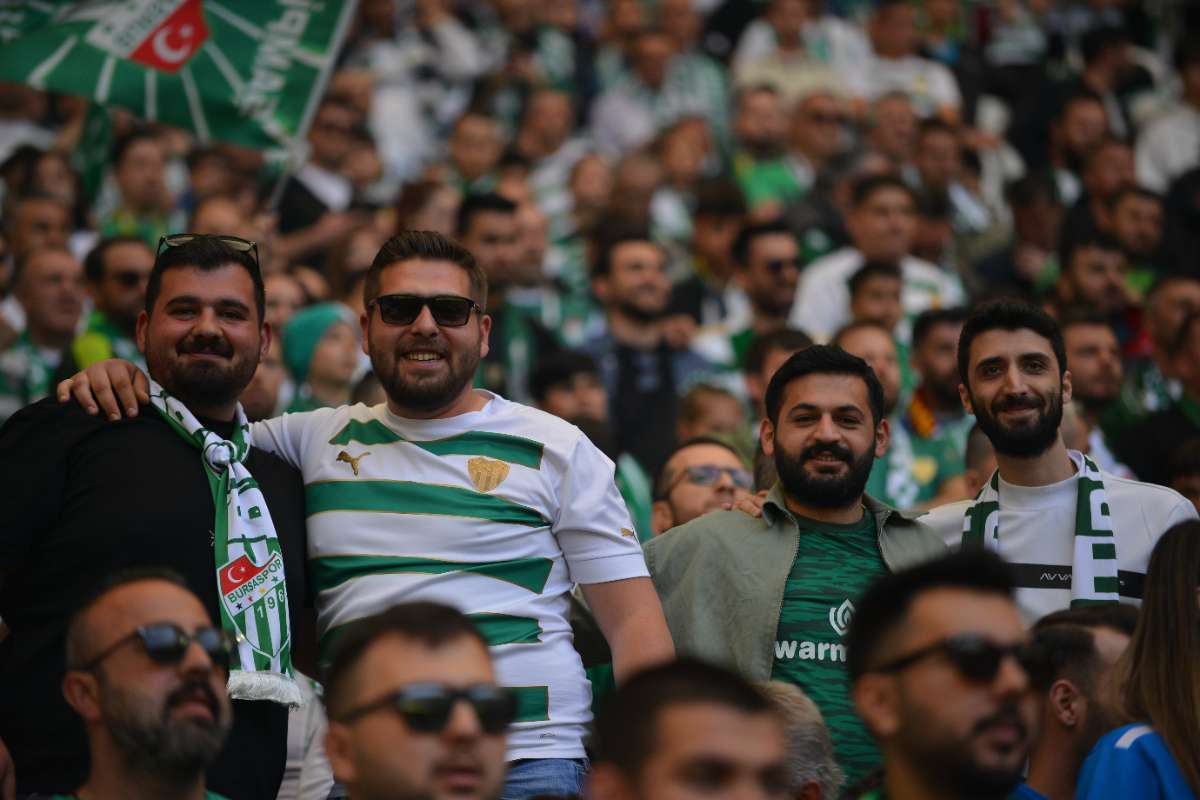 (FOTO GALERİ) BURSASPOR-BORNOVA FK TARAFTAR FOTOĞRAFLARI-3