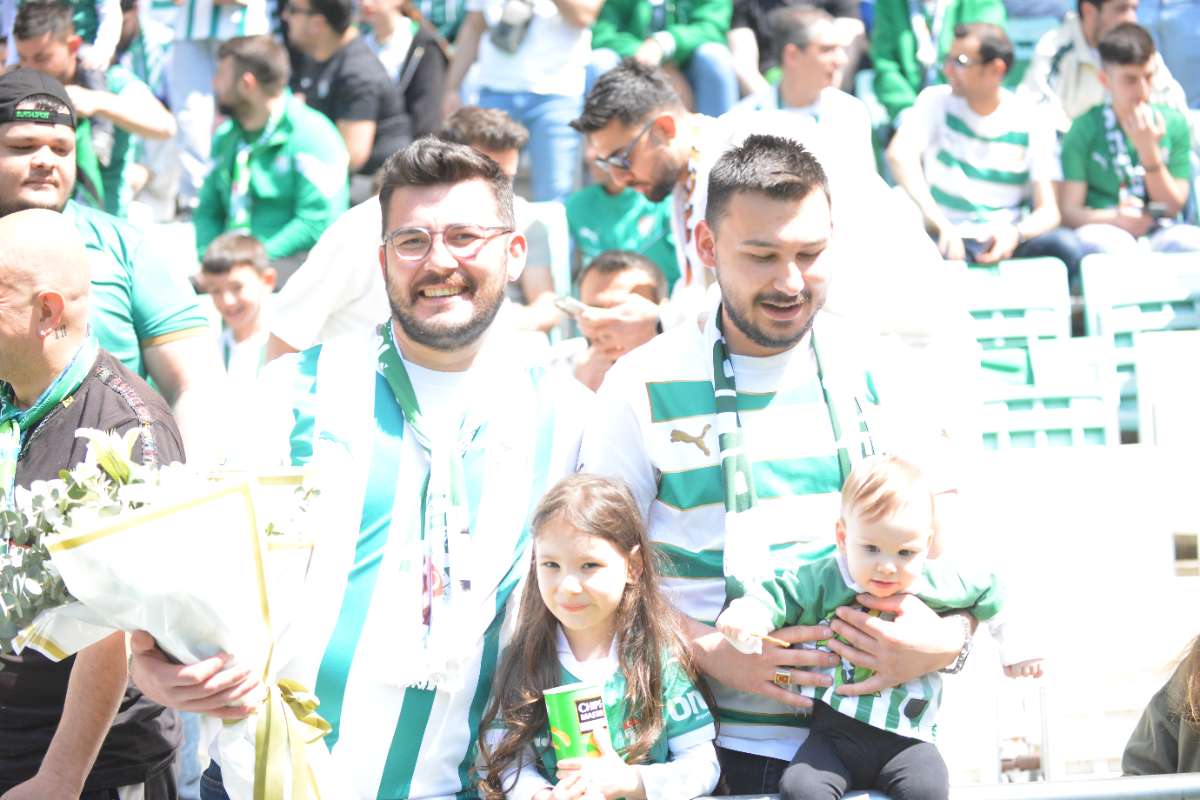 (FOTO GALERİ) BURSASPOR-BORNOVA FK TARAFTAR FOTOĞRAFLARI-3