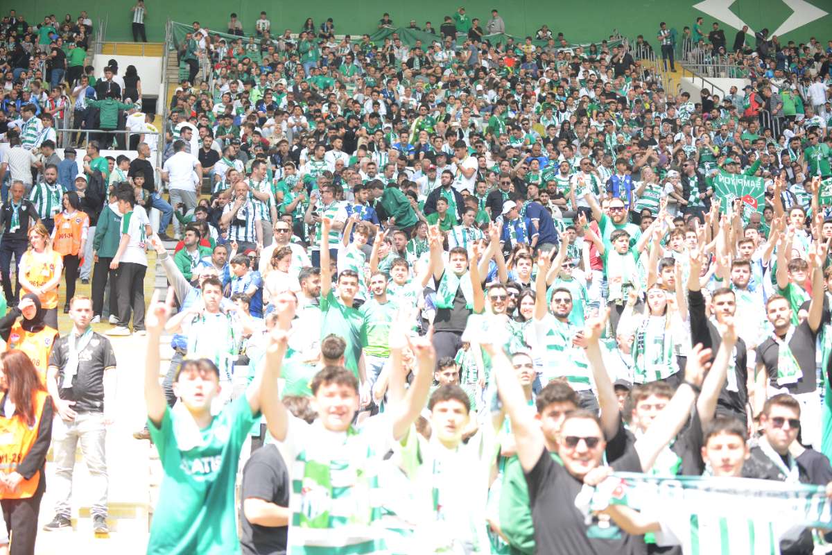 (FOTO GALERİ) BURSASPOR-BORNOVA FK TARAFTAR FOTOĞRAFLARI-3